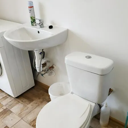 Low Budget Flat 53 In The City Center Free Parking