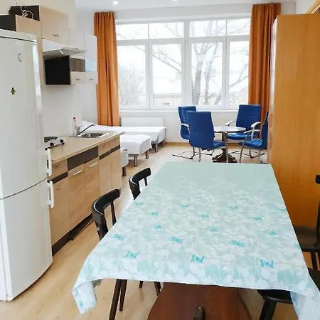 Low Budget Flat 53 In The City Center Free Parking *