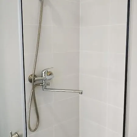 Low Budget Flat 53 In The City Center Free Parking *