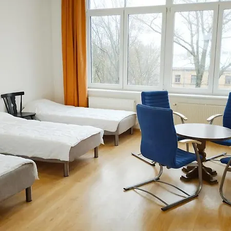 Low Budget Flat 53 In The City Center Free Parking *
